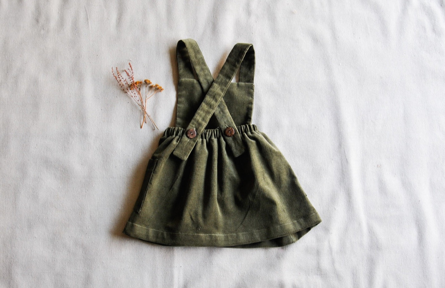 Eva pinafore