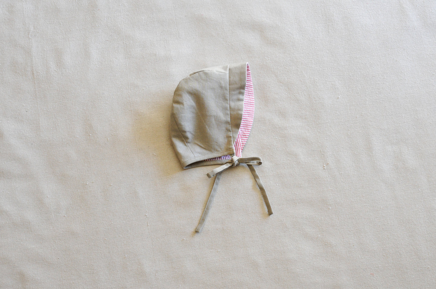 Reversible bonnet