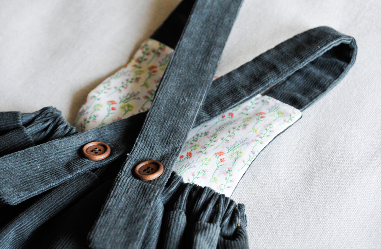 Eva pinafore